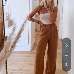 NWOT Abercrombie & Fitch Women's Tailored Wide Leg Pants, Size Small Short